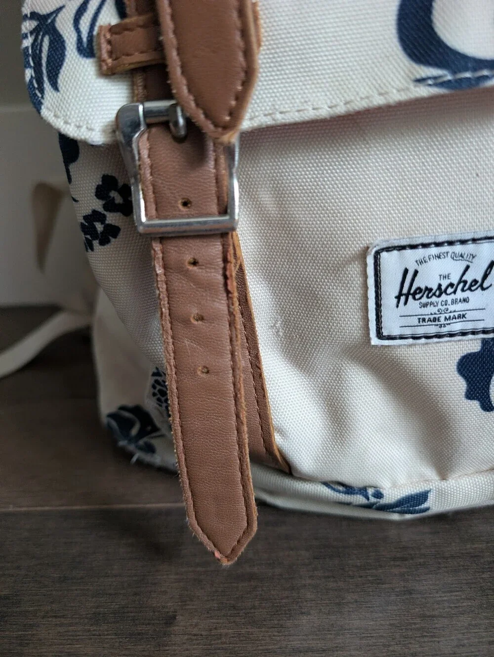 Herschel - Little America - Tropical Flora 30L - Picture 4 of 8